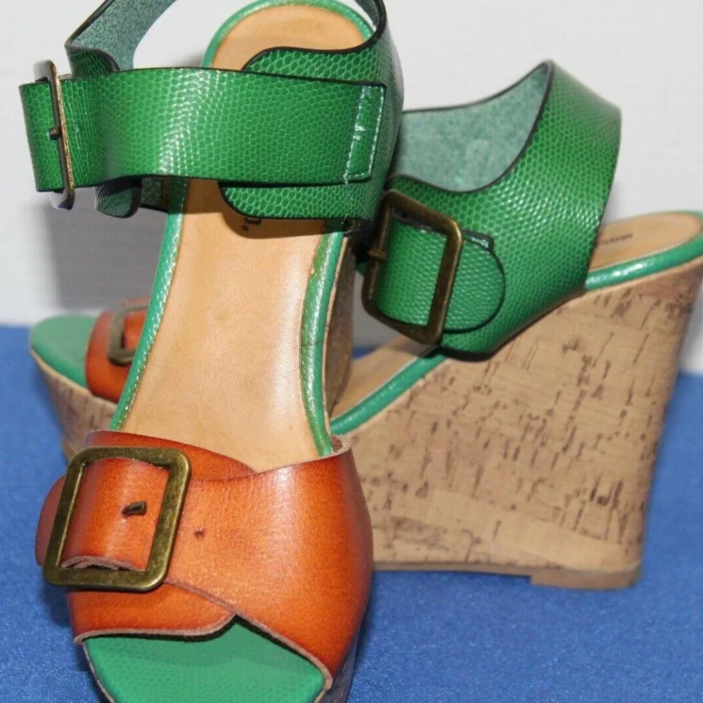 MOSSIMO SUPPLY CO. Green/Tan Buckle Straps Cork Platform Wedge Heels Size 6 B - Picture 6 of 9